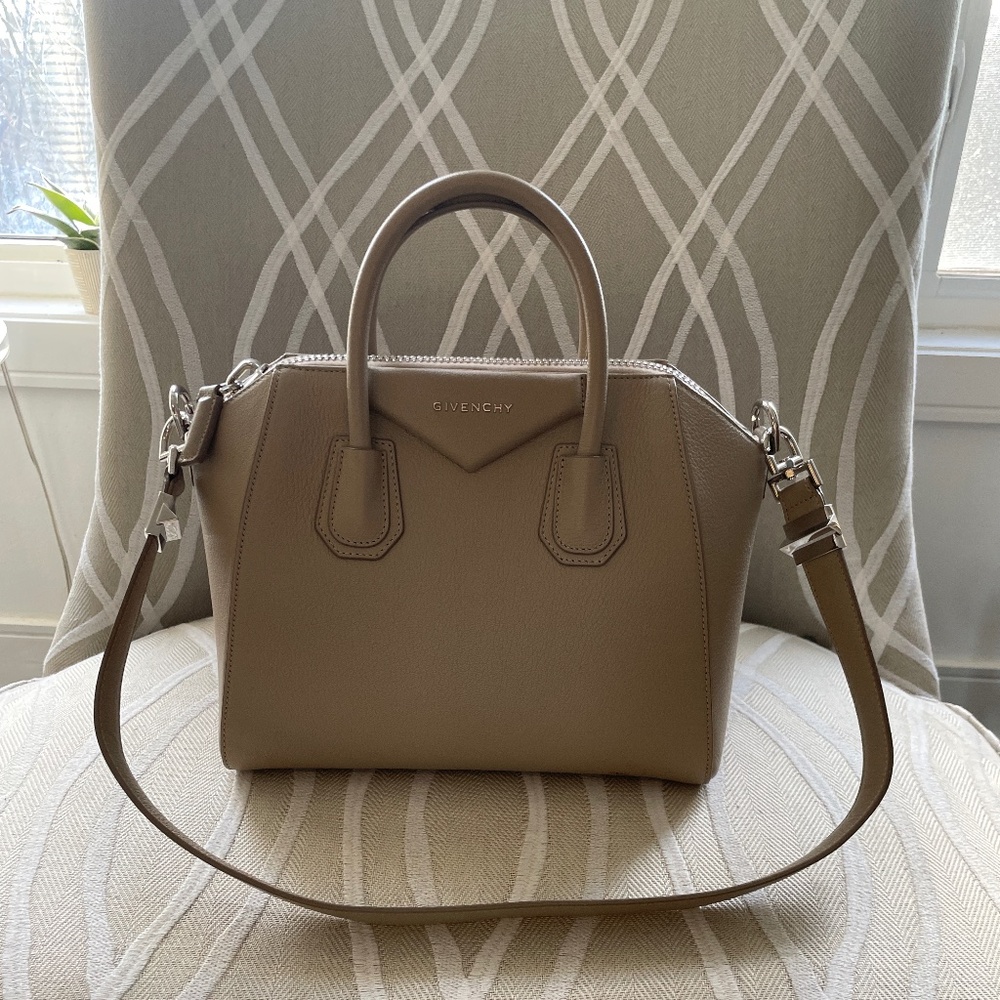 GIVENCHY BIEGE SHOULDER BAG